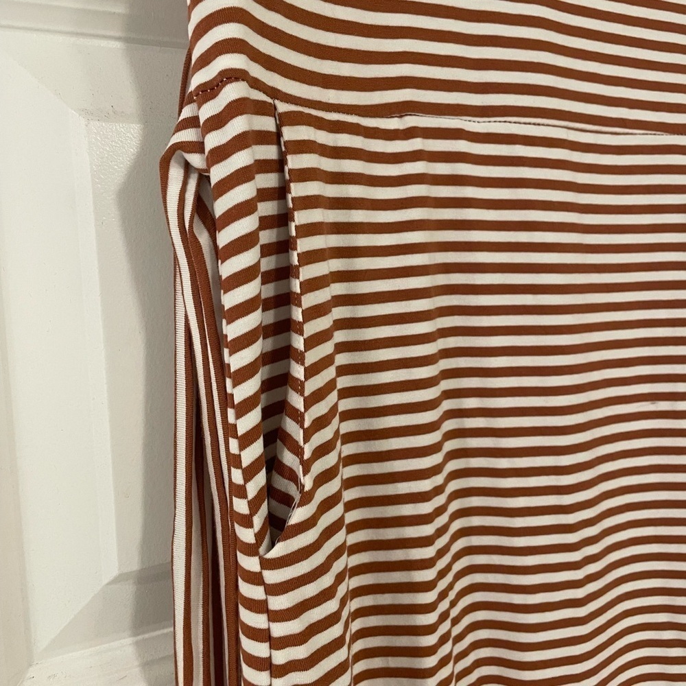 Merokeety striped brown/white dress with tie and pockets, size small - Picture 4 of 5